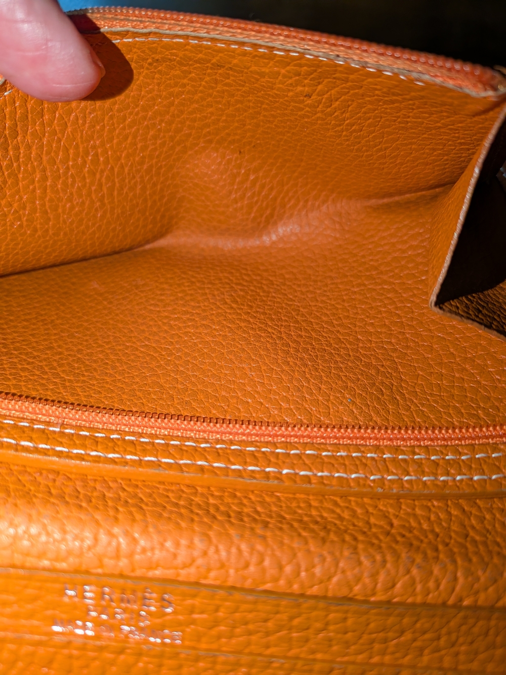 Hermes Bearn Long Leather Wallet. Authentic. B Condition. Beautiful Wallet. - Picture 7 of 13